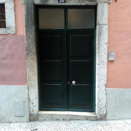 Center Martim Moniz Daire *